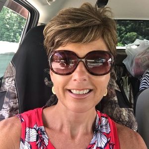 Meet your Posher, Cheryl